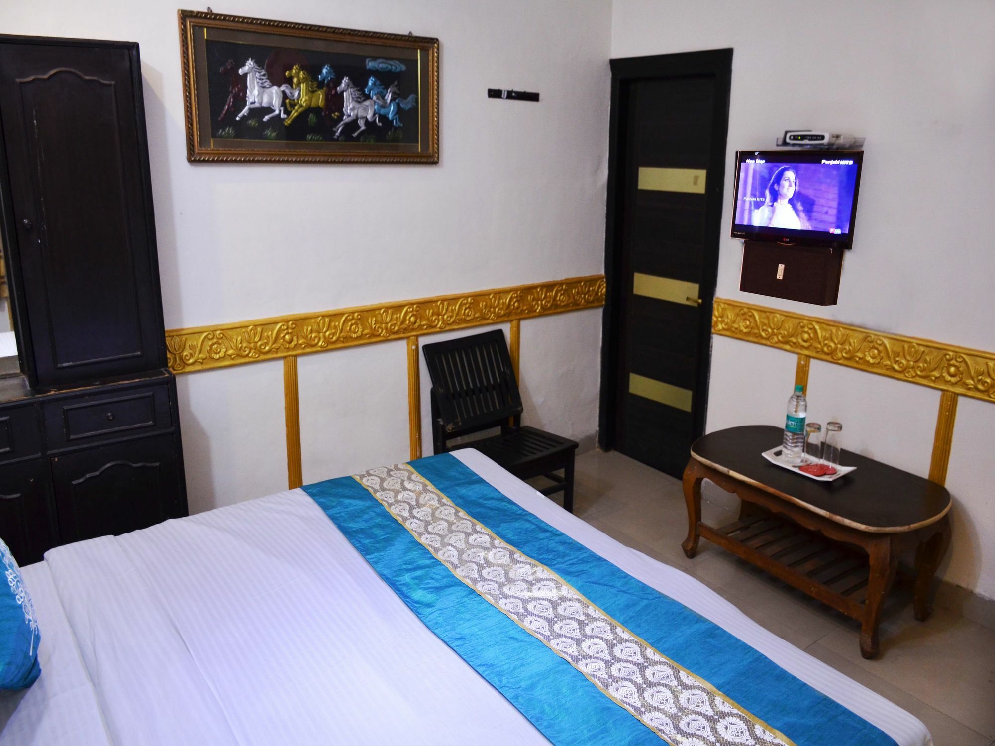 Oyo 5884 Amante Hotel Chandīgarh Exterior foto