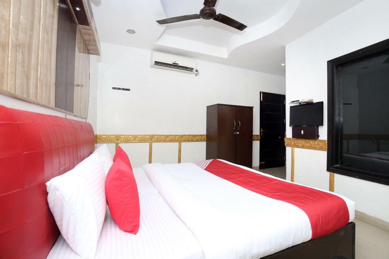 Oyo 5884 Amante Hotel Chandīgarh Exterior foto